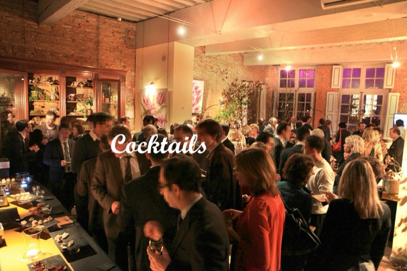 Cocktail dans la grande salle